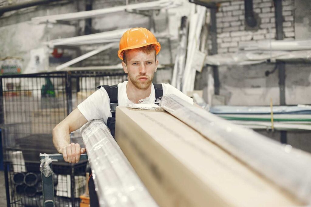 how does plastic extrusion work